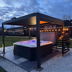Stacja Galicja - nocleg w pociągu blisko Energylandia
